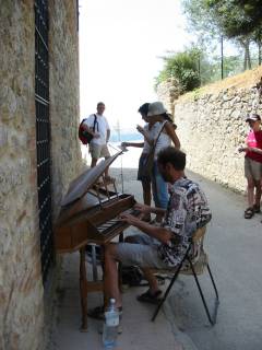 108-0814_img.jpg