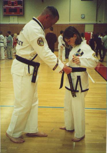 sabrina-belt-tying-101.jpg